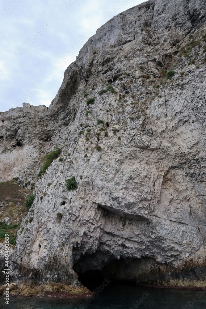 Isole Tremiti - Ingresso della Grotta del Bue Marino