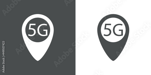Logotipo de red inalámbrica o wifi de alta velocidad. Logo texto 5G en puntero en fondo gris y fondo blanco