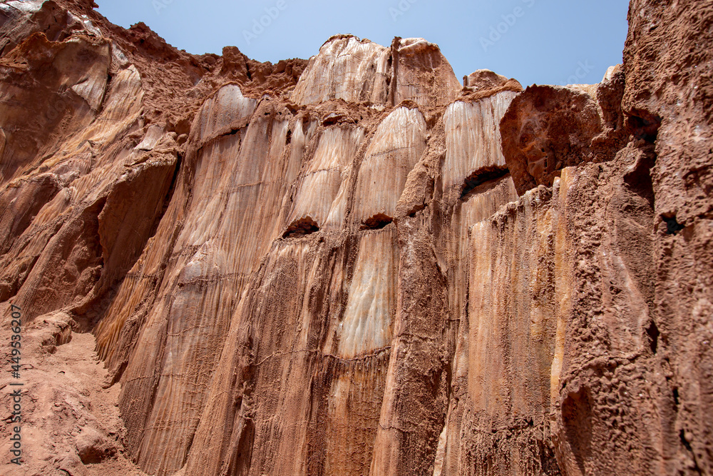 Fototapeta premium hormuz island also spelled Hormoz, is an Iranian island in the Persian Gulf