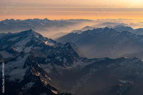 Sunrise over Matterhorn © Tommaso