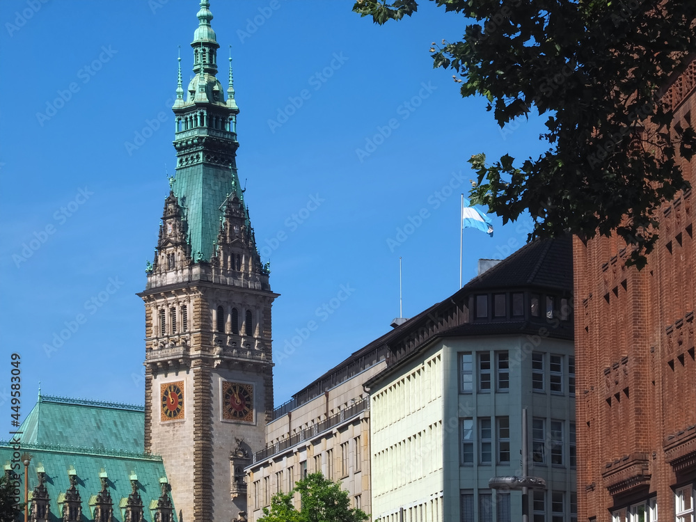 Obraz premium Historic town hall in the city of Hamburg with blue sky