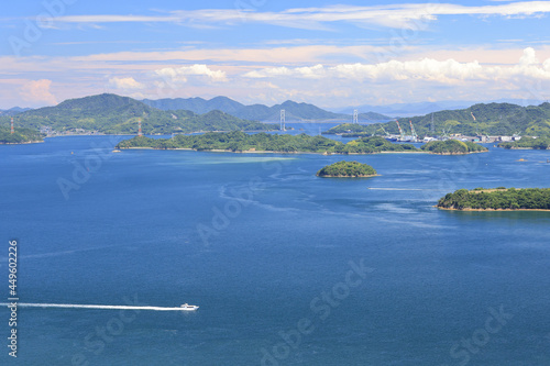 真夏の瀬戸内海の風景　広島県三原市筆影山・竜王山
