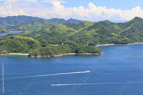 真夏の瀬戸内海の風景　広島県三原市筆影山・竜王山