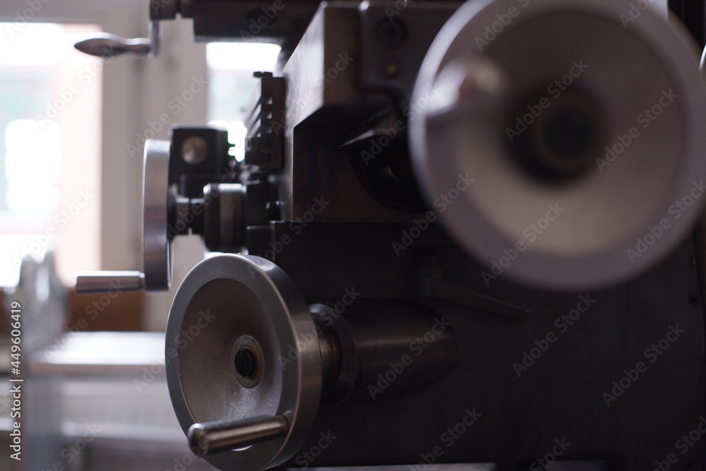 Fototapeta premium Einstellräder / manueller Vorschub Fräse 