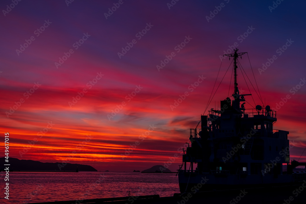 Obraz premium 博多湾の夕日