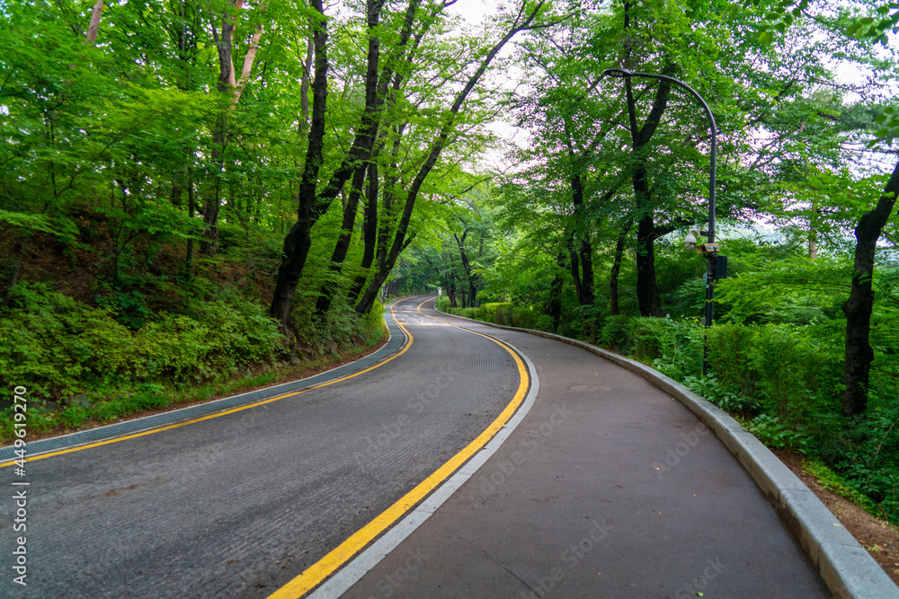 韓国のソウルの観光名所を旅行している風景 A scene from a trip to a tourist attraction in Seoul, South Korea.