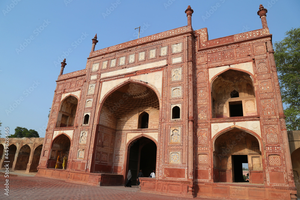 jahangir tomb lahore pakistan,mughal emperor