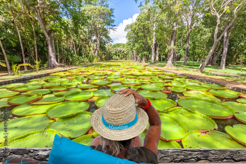 Fotografía Femme au jardin des Pamplemousses, île Maurice