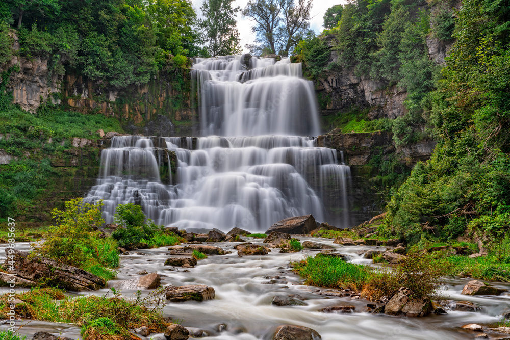 Obraz premium Chittenango Falls At Chittenango State Park In New York