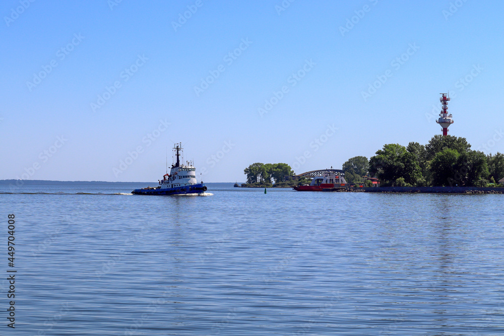 Obraz premium Sea tugboat. Baltiysk, Kaliningrad region