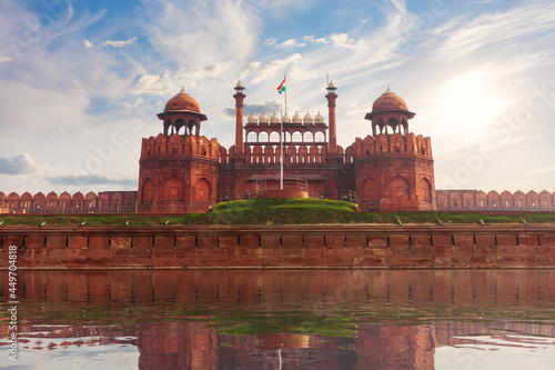 Obraz na płótnie Red Fort of India, Delhi, famous fortress sunny day view view w salonie