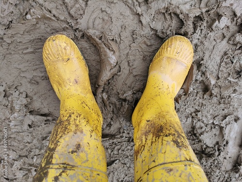 Gummistiefel im Schlamm