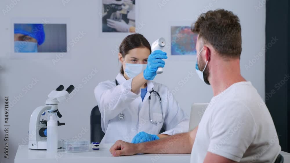 Patient comes to doctor with coronavirus symptoms Patient comes to doctor with coronavirus symptoms