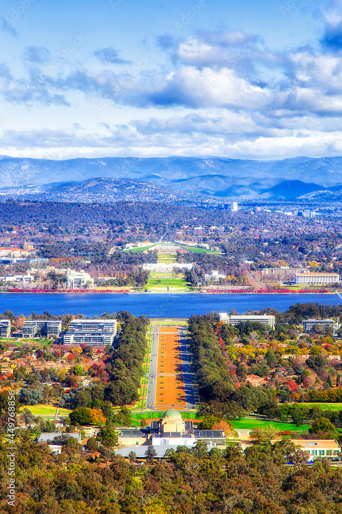 Fototapeta premium ACT Mt ALong Avenue Fed vert