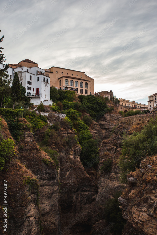 houses built on a canyon
