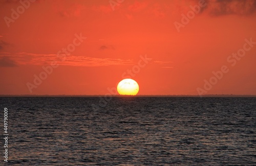 Fototapeta Naklejka Na Ścianę i Meble -  sunset on the water in tonga