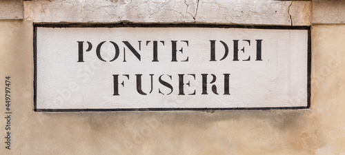signage Ponte dei Fuseri (Fuseri bridge) in Venice