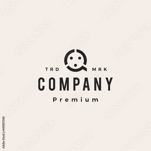 q letter people team family hipster vintage logo vector icon illustration