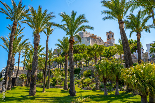 Castillo de Peñíscola visto desde el parque de artillería, Castellón, España