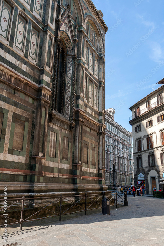 Fototapeta premium Florence Cathedral on a cloudy summer day