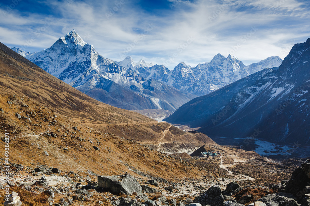 Fototapeta premium beautiful view of mount Ama Dablam and Khumbu valley with beautiful sky on the way to Everest base camp, Sagarmatha national park, Everest area, Nepal