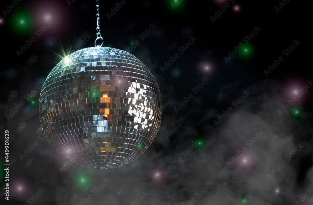 Vibrant image of a glittering disco ball and dazzling lights, creating a festive ambiance. - obrazy, fototapety, plakaty 