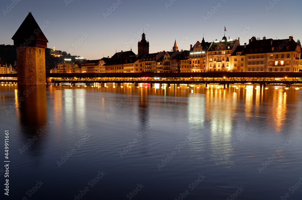 Fototapeta premium Pont de Lucerne Suisse