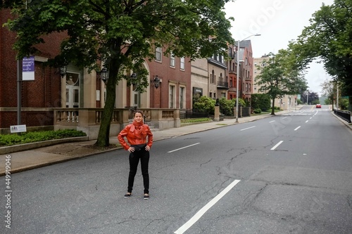 Wallpaper Mural Beautiful model posing for a beautiful landscape of the united states of america. Torontodigital.ca