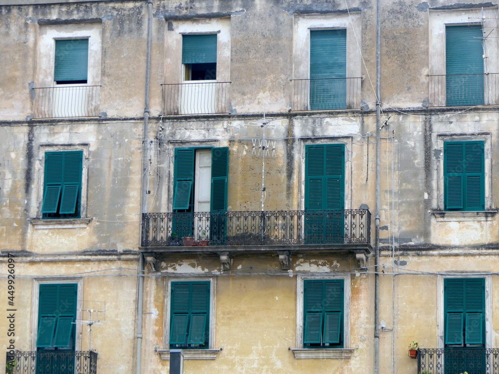 alte Hausfassade in Sassari, Sardinien