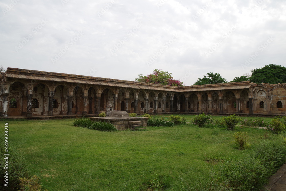 インド　世界遺産チャンパネール・パーヴァガドゥ遺跡公園のジャミマスジド