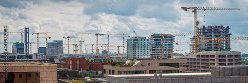 Großbaustelle mit Kränen in der Hafencity in Hamburg photo