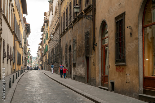 Fototapeta Naklejka Na Ścianę i Meble -  A street in Florence on a summer day