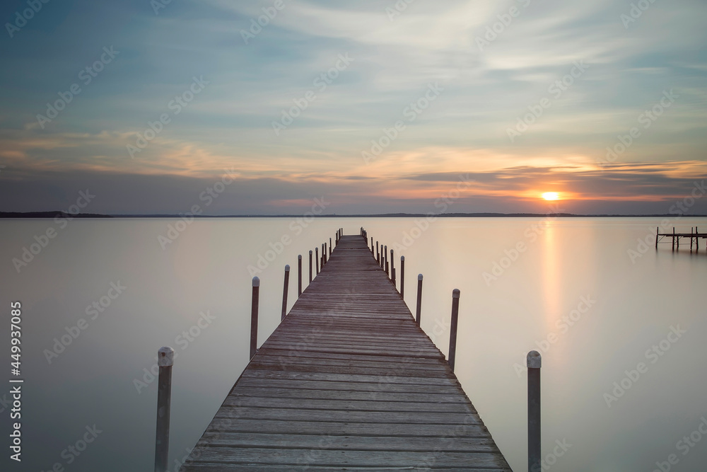 Lake Mendota sunset Madison Wisconsin - obrazy, fototapety, plakaty 