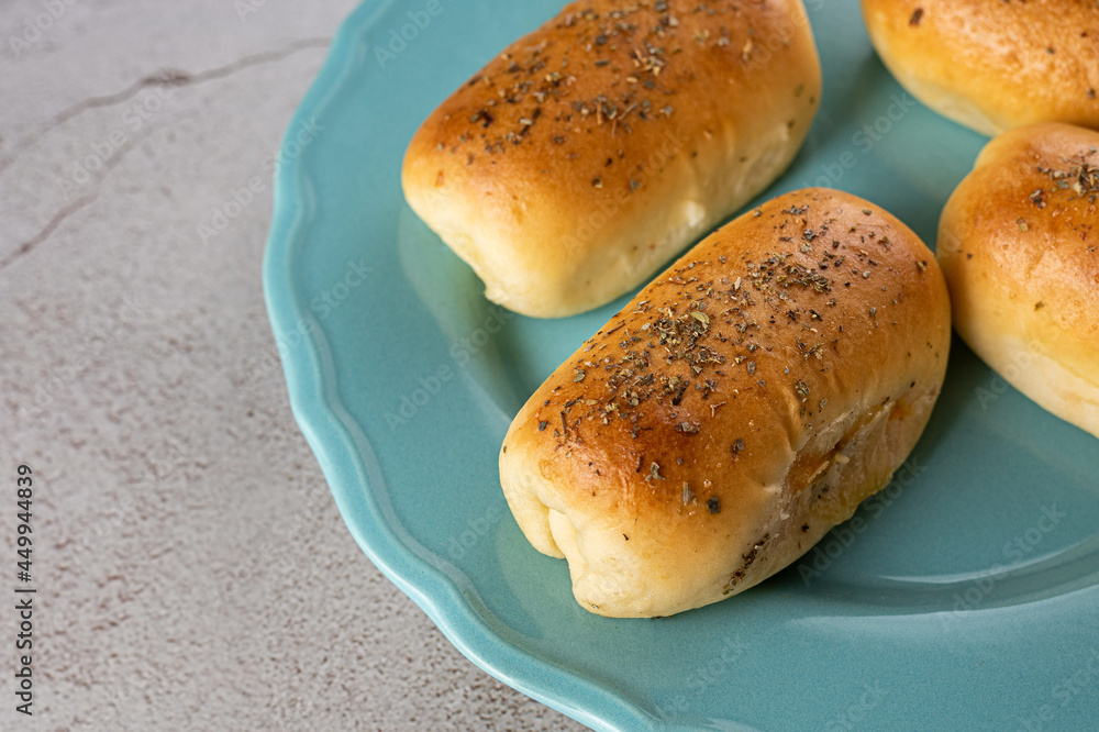 Baked snacks ​​- Bread with 3 cheeses