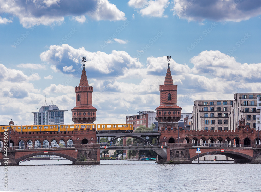 Oberbaumbrücke berlin Stadt 