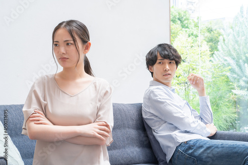Photography 喧嘩をする若い日本人カップル