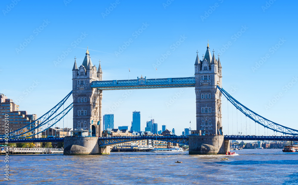 Obraz premium ロンドン タワー・ブリッジ