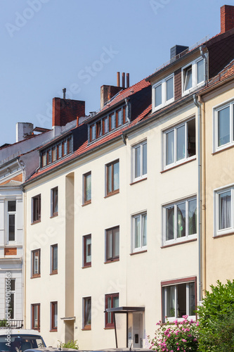 Weisse moderne Wohngebäude  , Bremen, Deutschland, Europa © detailfoto