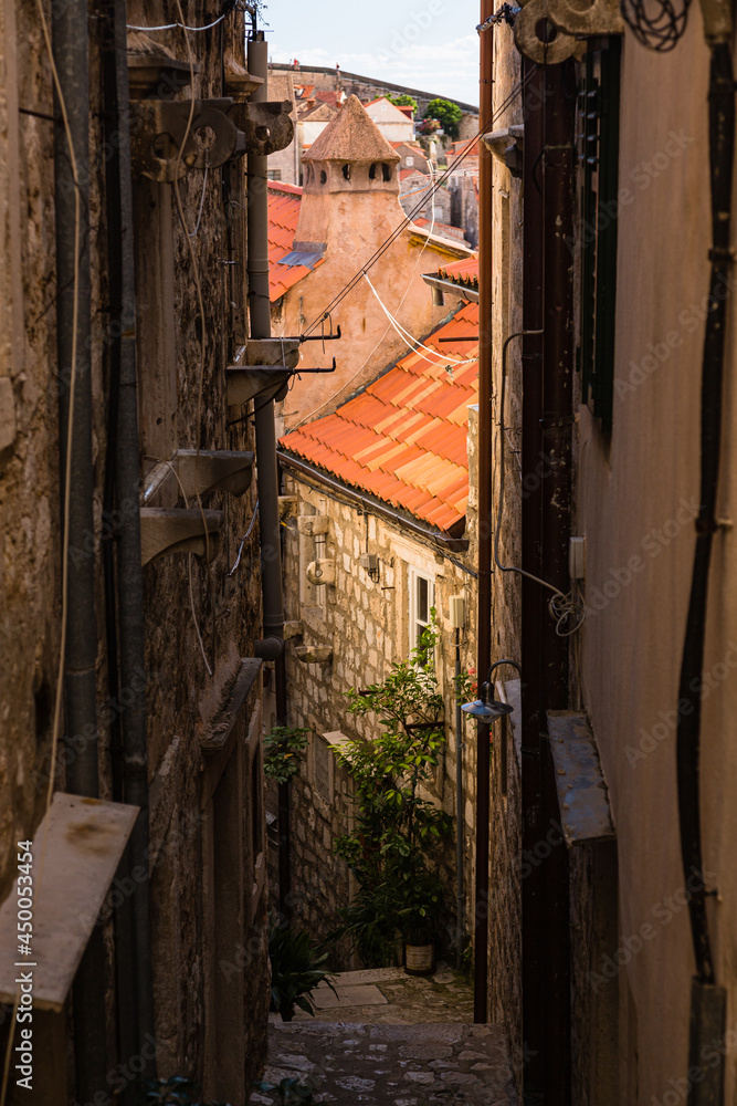 クロアチア　ドゥブロヴニクの旧市街の路地裏