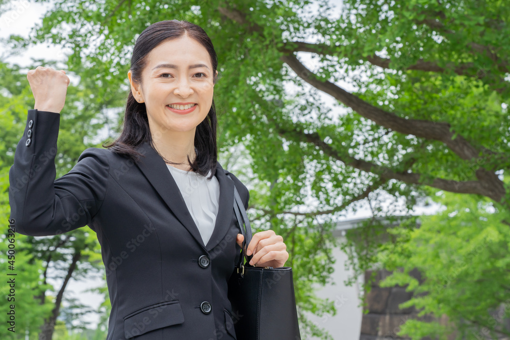 ミドル　女性　ビジネス　