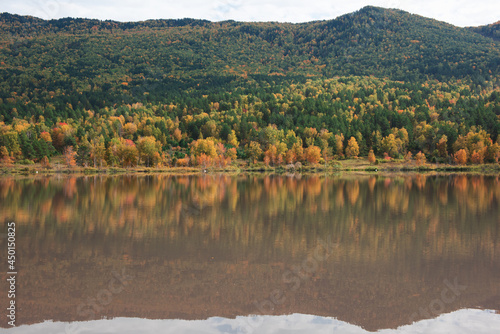 Autumn reflections of the M...