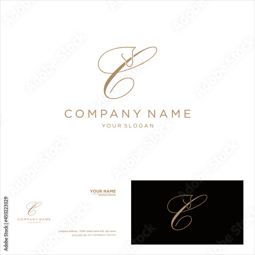 creative simple logo design letter C horse