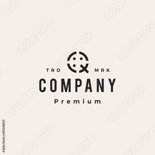 q letter people family human hipster vintage logo vector icon illustration