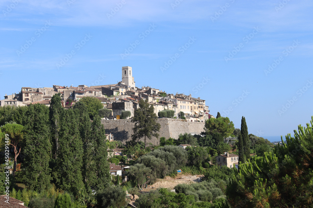 Blick auf Saint-Paul-de-Vence in der Provence, Frankreich