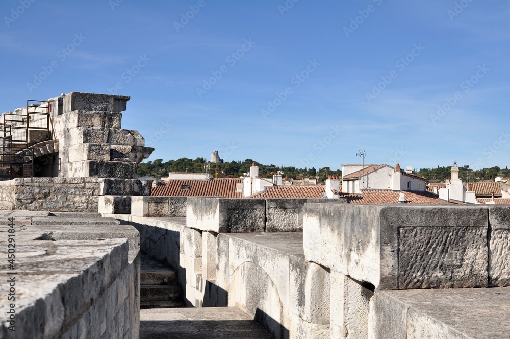 프랑스 남부도시 님의 고대 로마 원형 경기장