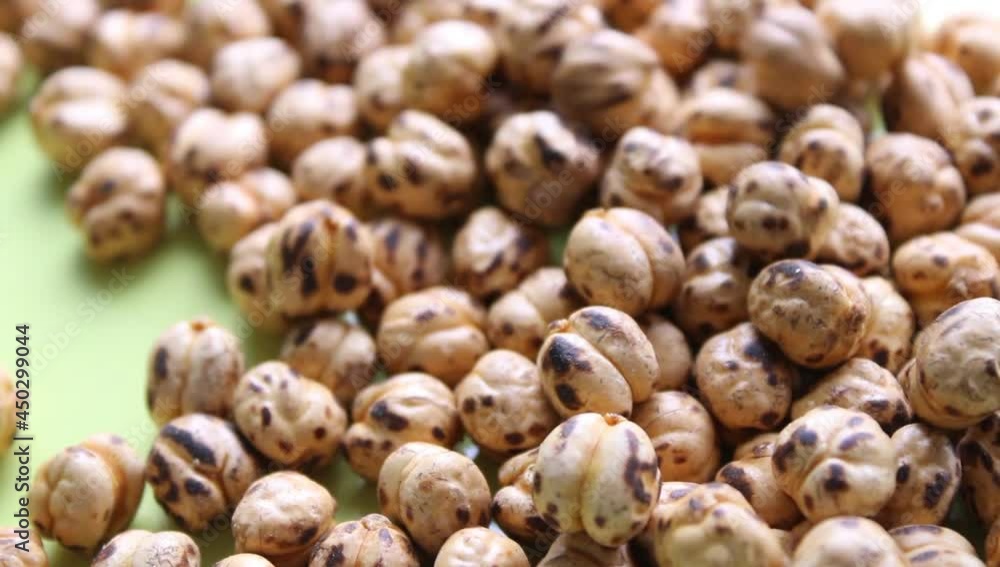 Roasted chickpeas hot snack food, leblebi Roasted chickpeas hot snack food, leblebi