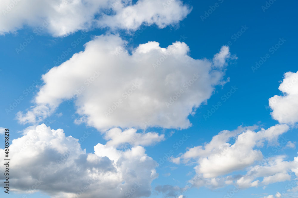 Naklejka premium Blue sky with white clouds, summer beautiful sky