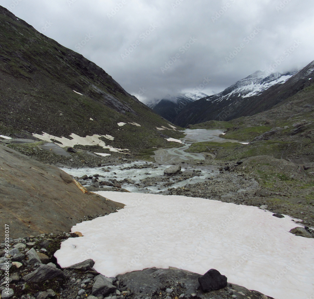 Iseltrail Hochgebirgs-Etappe: Flusswandern in Osttirol mit Clarahütte von Prägraten