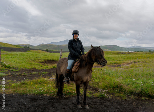 Riding Icelandic Horses © Roni