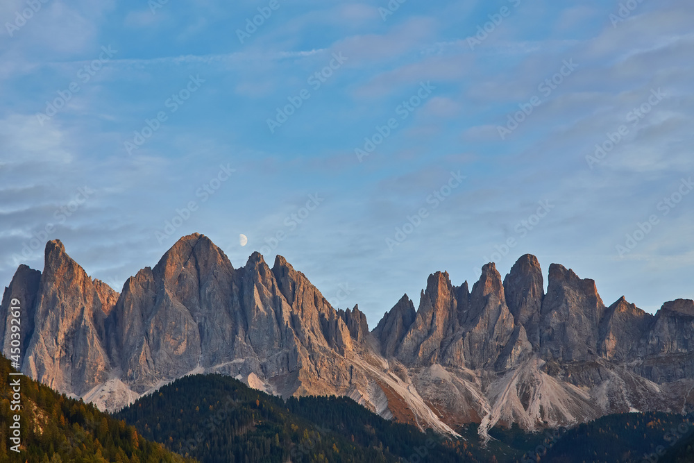 Obraz premium Santa Maddalena in Dolomites Range,South Tyrol